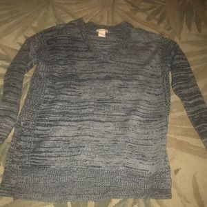 V neck sweater